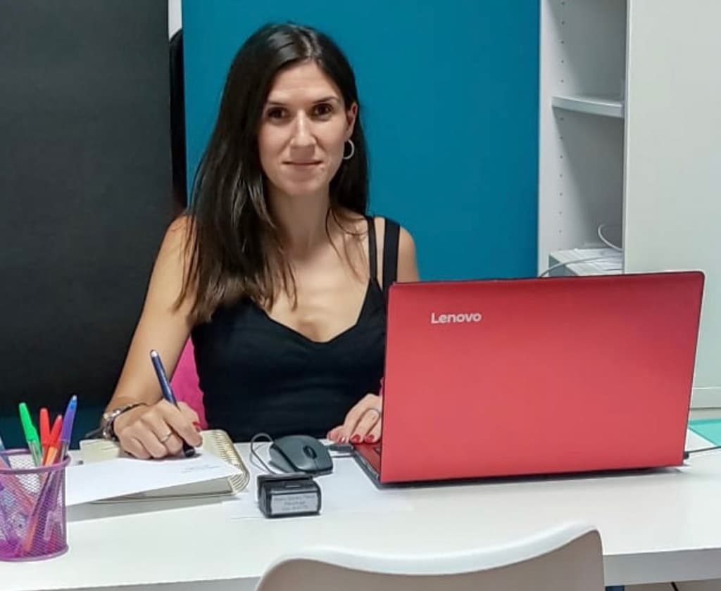 ¿No puedes visitarnos? Te ofrecemos una sesión de terapia en línea